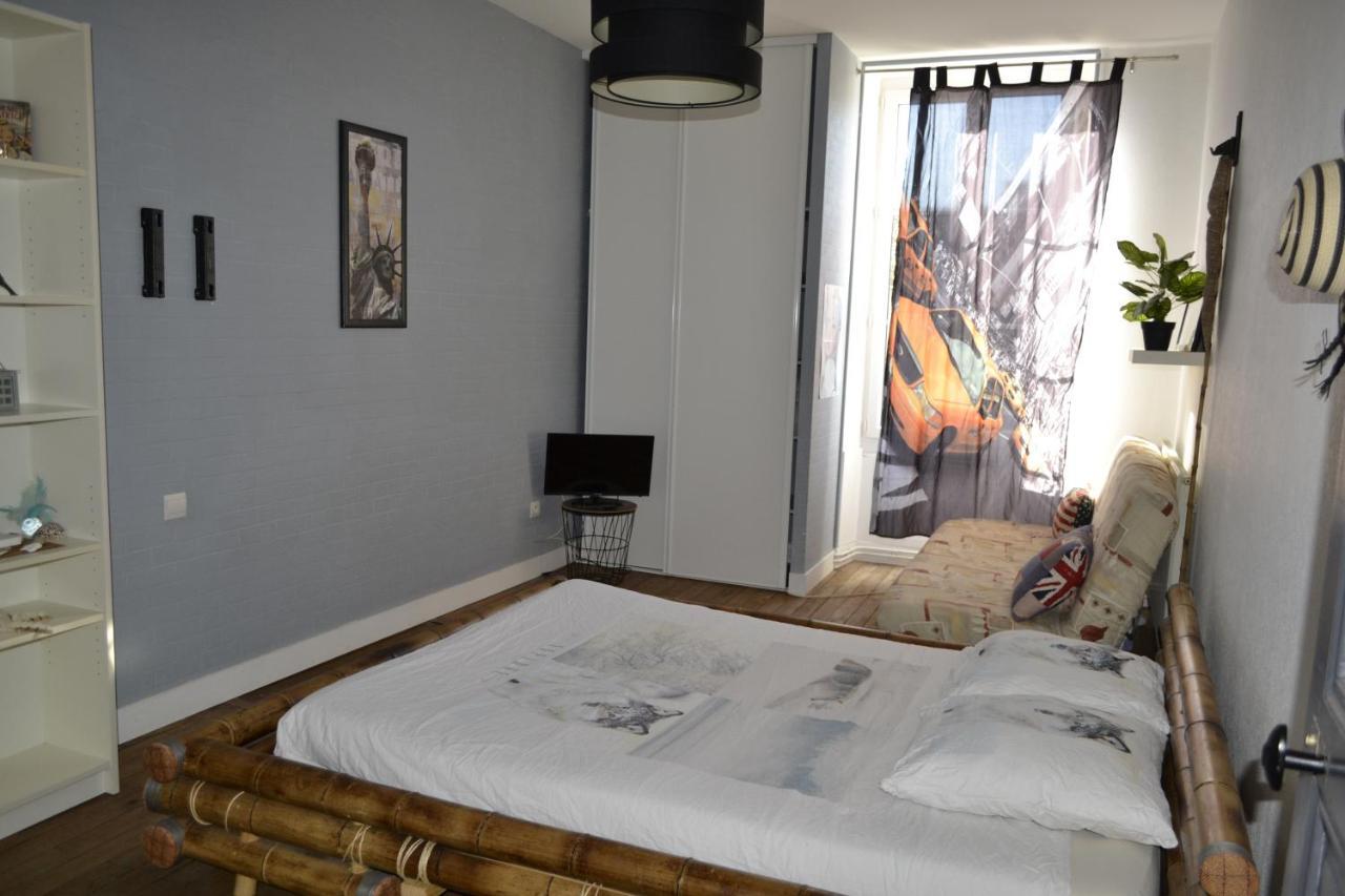Chambre d'hôte grande suite Chef-Boutonne Exterior foto